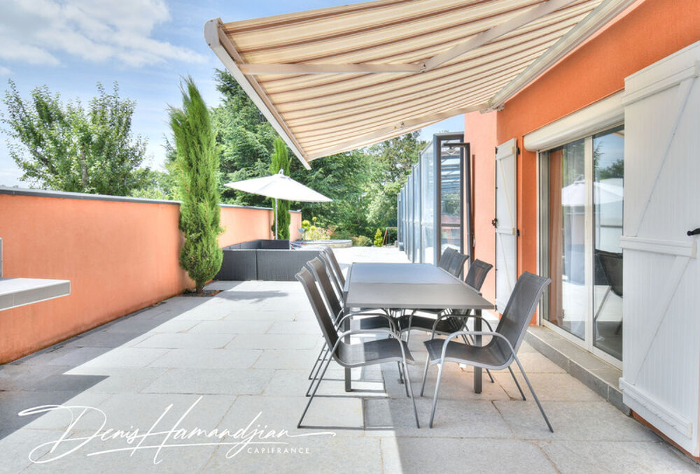 Dpt MIONNAY (01), à vendre maison 175 m² - 4 chambres - Terrain de 1056,00 m² avec piscine