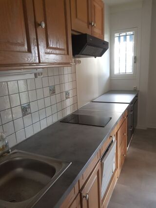  Appartement à louer 3 pièces 64 m²