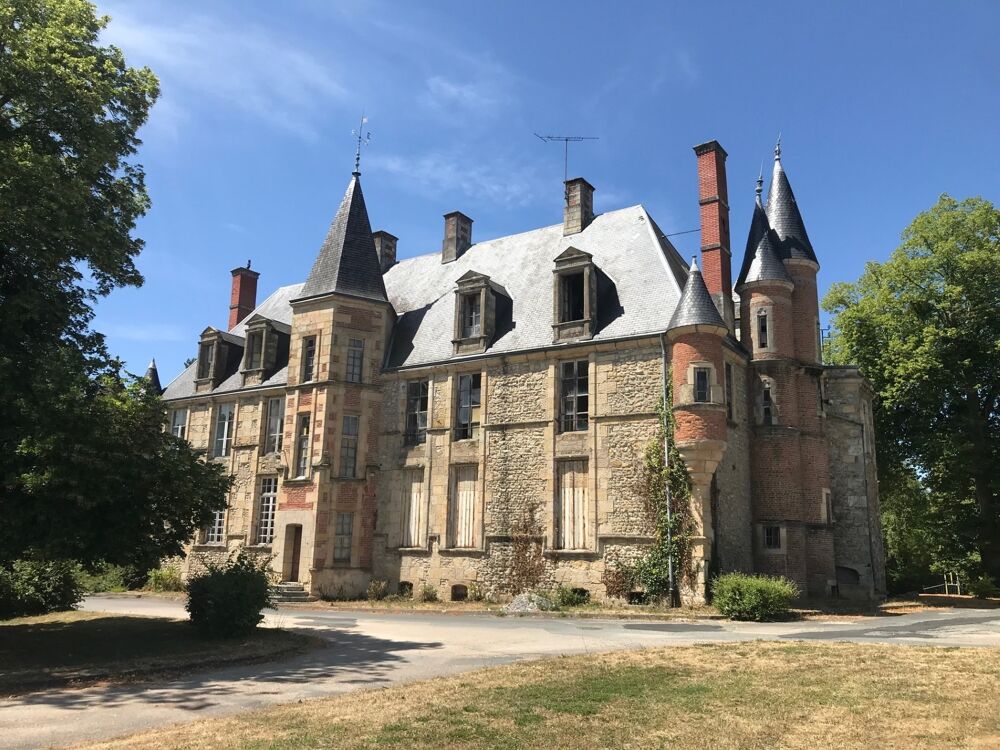 Maison 15 pièces 450 m² · à Vierzon · 450 m² · 430 000 €