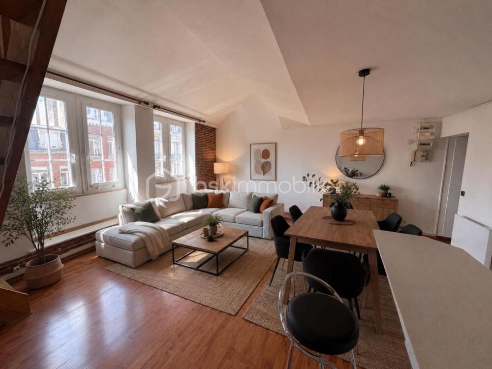 Vente Duplex/Triplex Lille Centre – Duplex lumineux avec vue sur l'église Saint-Maurice – 63 m² + espaces utiles Lille