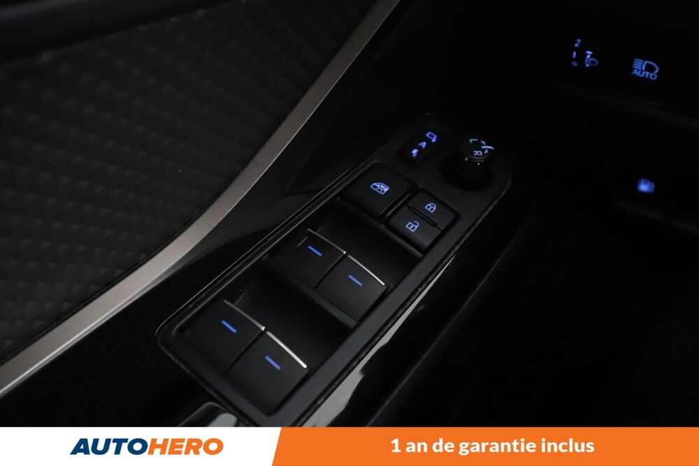 C-HR 2.0 Hybride Distinctive 184 ch 2020 occasion 92130 Issy-les-Moulineaux