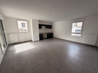  Appartement à louer 4 pièces 87 m²