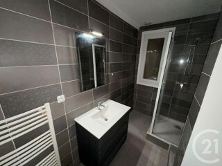 Appartement à louer 3 pièces 43 m²