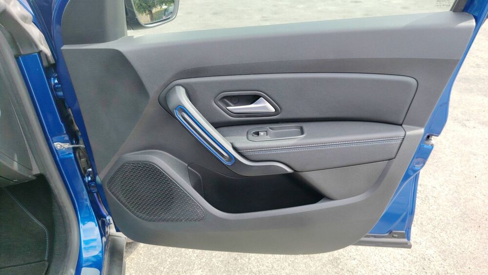 Duster II 1.5 Blue dCi 115 4X2 15 Ans - Premi&egrave;re main 2020 occasion 17170 Cram Chaban