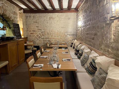 PARIS 75013 - RESTAURANT ANGLE 100 m&sup2; - 50 PLACES - TERRASSE V&Eacute;G&Eacute;TALIS&Eacute;E - LICENCE III -BAIL NEUF 9 ANS ? LOYER 3 100  ? CESSION 143000 75013 Paris