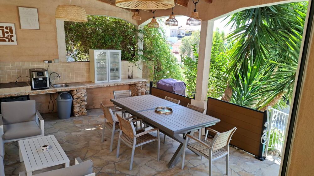 Vente Villa Belle villa vue mer de 159 m2 sur terrain de 714 m2 Septemes les vallons