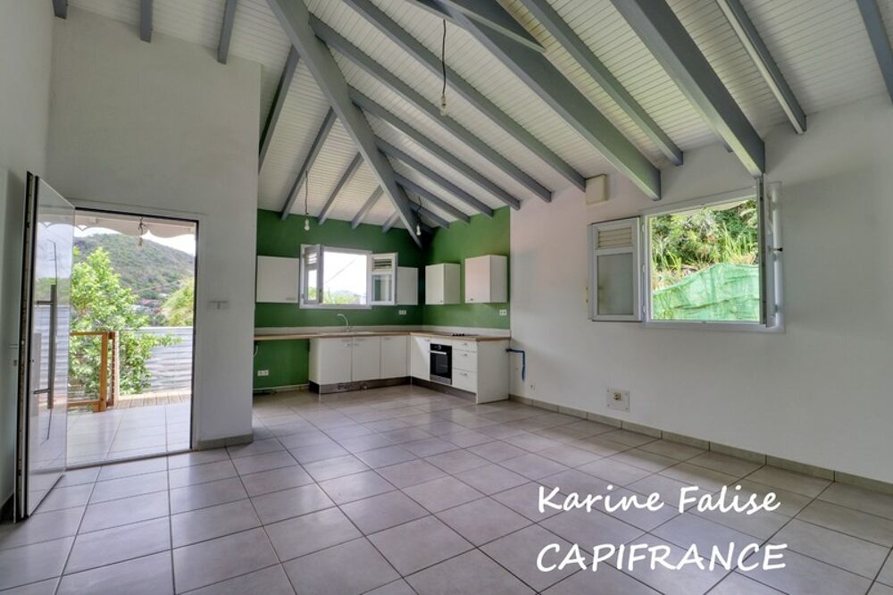 Vente Villa Villa T4 récente avec vue dégagée et terrain piscinable – Le Marin Le marin