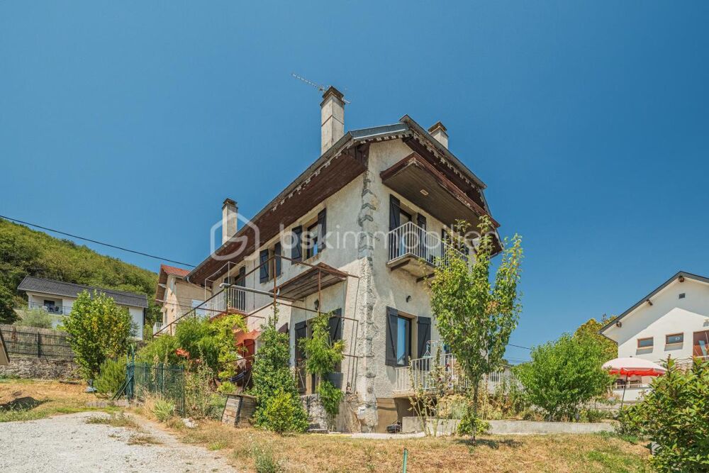 Maison de caractère rénovée  Vue dégagée  Proche Aix-les-Bains