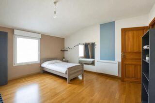  Propriété/château à vendre 7 pièces 245 m²