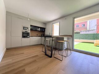  Appartement à louer 4 pièces 80 m²