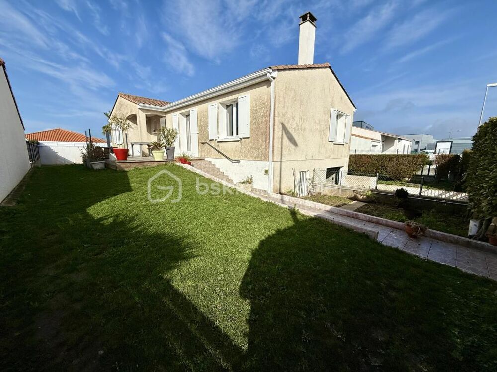 Maison de 91 m² à Vaux-sur-Mer  À quelques minutes des plages et des commerces