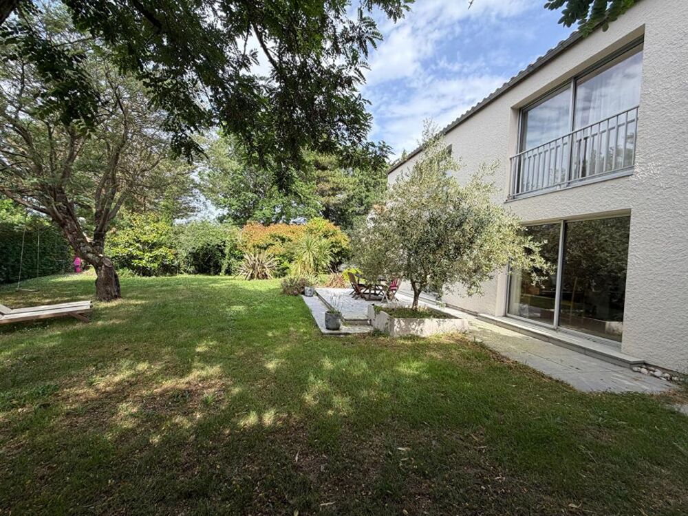 Maison Basse Goulaine 7 pièce(s) 182 m2