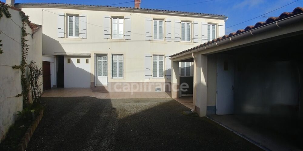 Vente Maison Maison en pierres à vendre 6 pièces NALLIERS (85) Nalliers