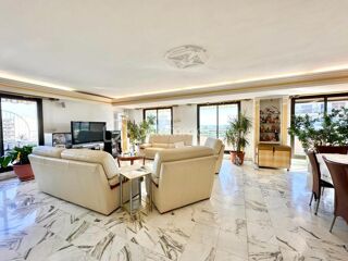  Appartement � vendre 5 pi�ces 210 m�