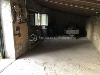  Remise / Grange � vendre 1 pi�ce 280 m�