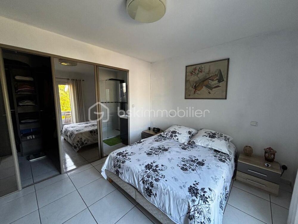 Villa 248 m² avec piscine intérieure chauffée  Agde