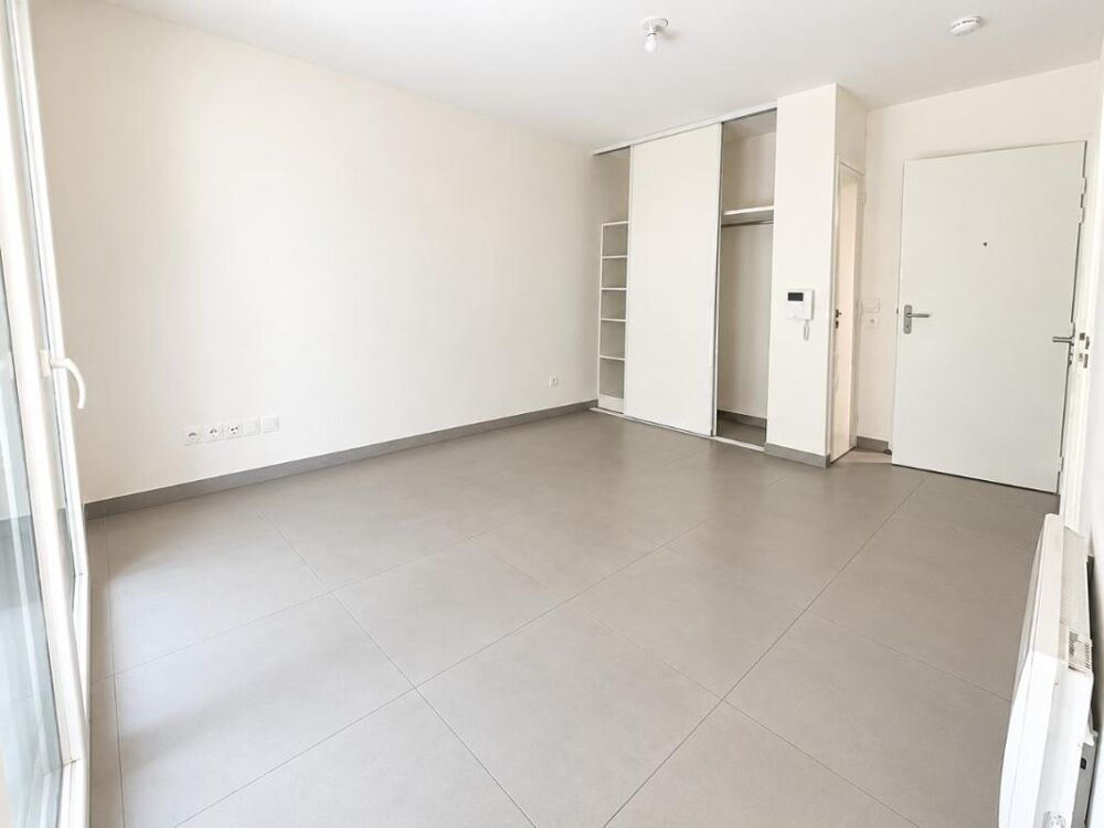 Location Appartement Beau T1 avec terrasse, jardin et parking à MONTPELLIER Montpellier