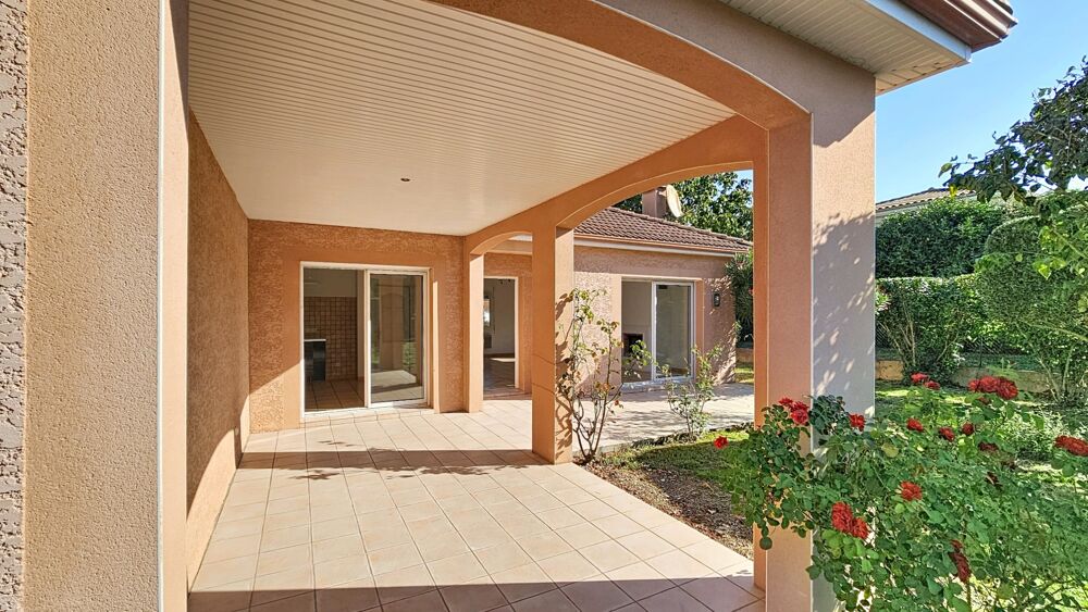 Vente Maison Maison à vendre 5 pièces, 4 chambres avec jardin et garage à LALOUBERE (65) Laloubere
