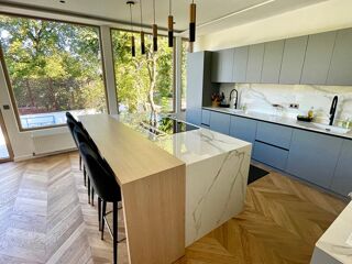  Maison � louer 7 pi�ces 209 m�