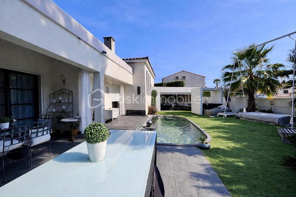 Agde  Maison T7 - Plain-Pied - avec Piscine, Jacuzzi et garage