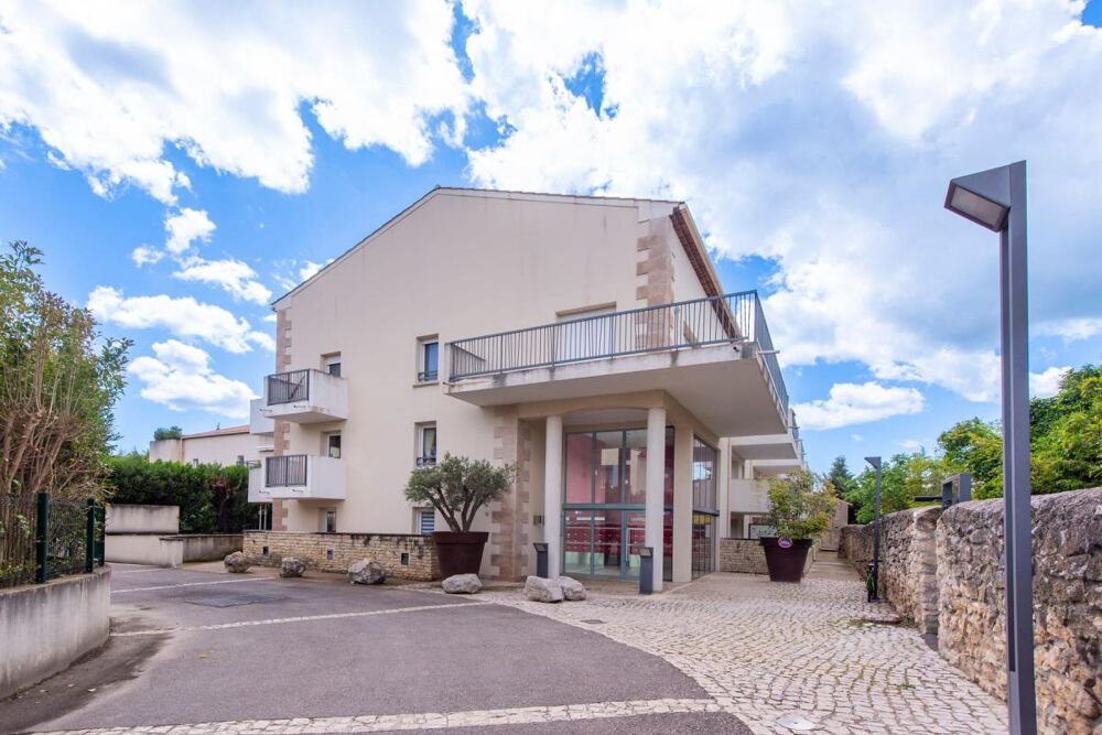 Charmant T1 avec terrasse et parking à Saint-Rémy-de-Provence  Investissement locatif sécurisé