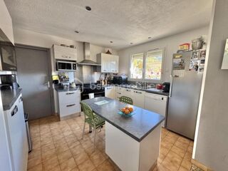  Villa  vendre 5 pices 104 m