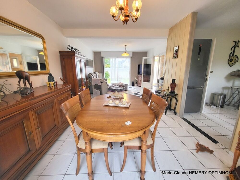 Vente Maison Dinard: Maison de 89m² avec garage sur jardin clos de 353m². 4 chambres. plages et commerces à 15 minutes à pied Dinard