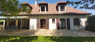  Maison à vendre 11 pièces 239 m²