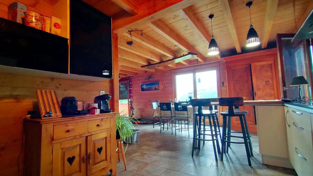 Vente Maison Maison de 10 pièces de 190 m² à Villarembert Villarembert