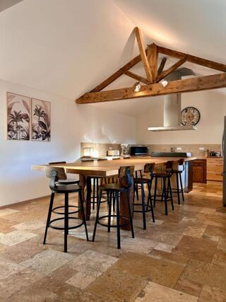  Proprit/chteau  vendre 6 pices 230 m