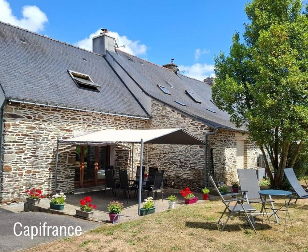 Longère rénovée PLOERMEL (Morbihan)  140 m²  4 chambres  Terrain arboré 2700 m²  Dépendance  DPE C  25 min Vannes