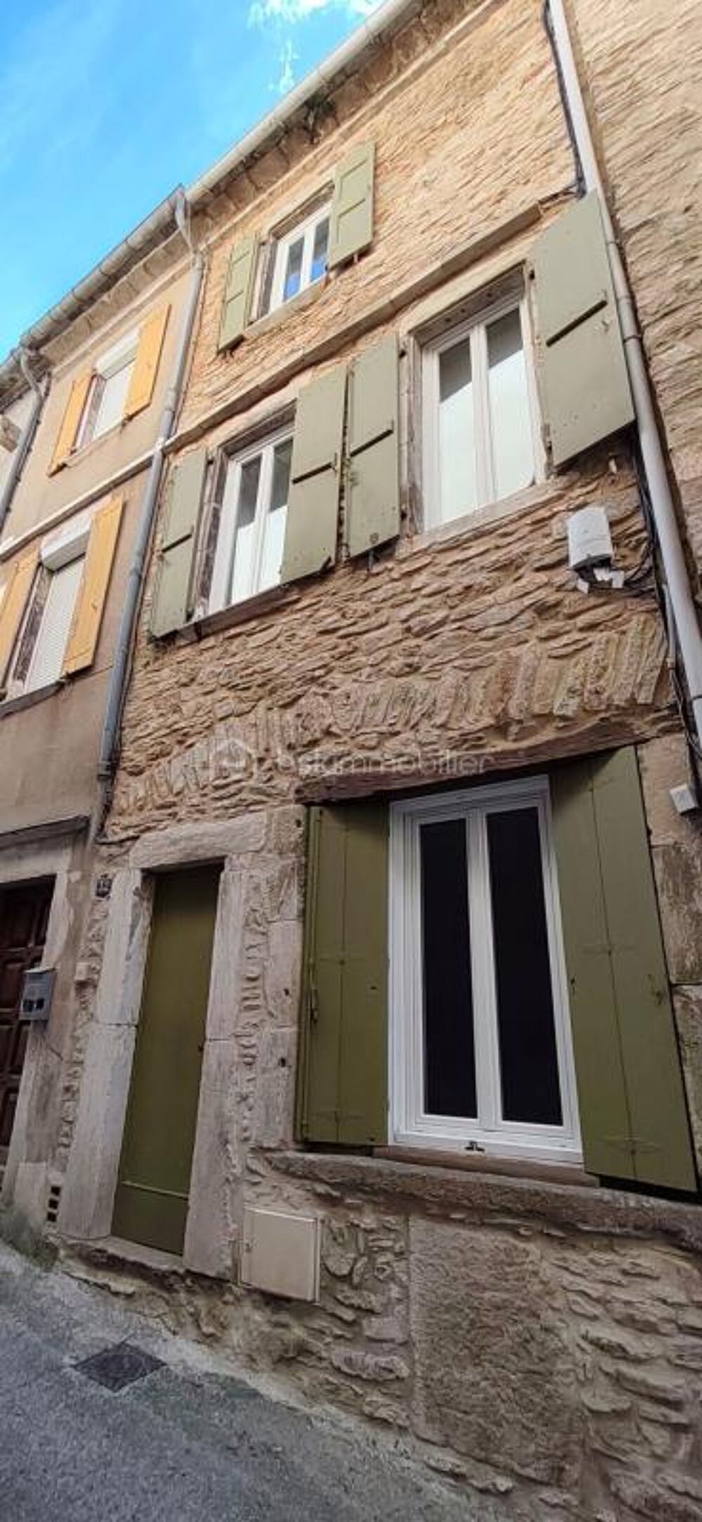 Vente Maison Jolie maison de village avec 2 chambres et une cour Saint pons de thomieres