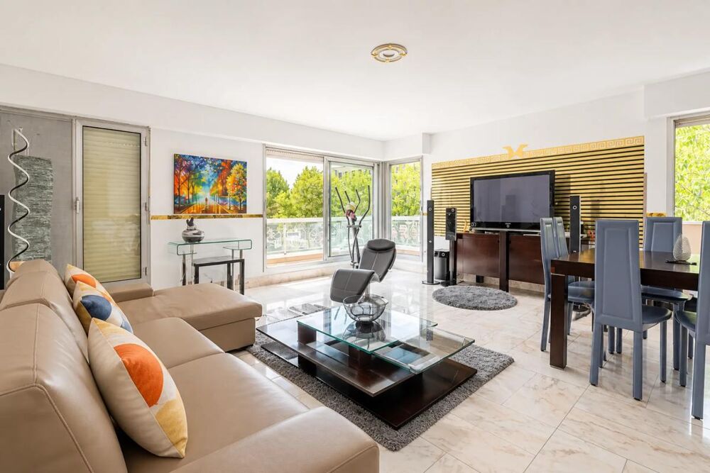 Appartement de 3 pièces de 76 m² à Neuilly-sur-Seine