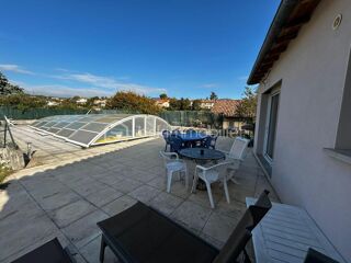  Villa  vendre 8 pices 156 m