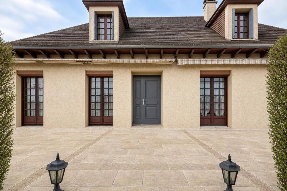 Maison de 186 m² avec jardin à Lubersac