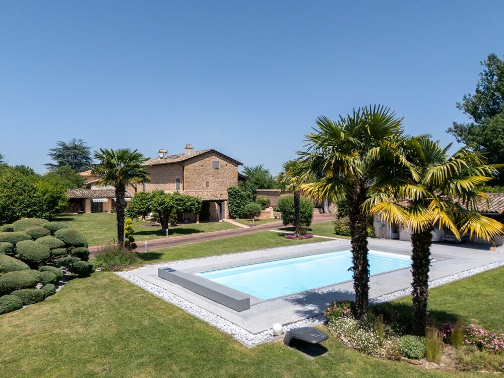Maison à vendre 9 pièces proche de MACON (71)