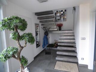  Villa à vendre 6 pièces 204 m²