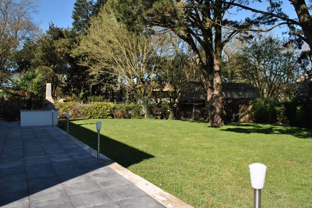 Maison à vendre 13 pièces TREIZE SEPTIERS (85)