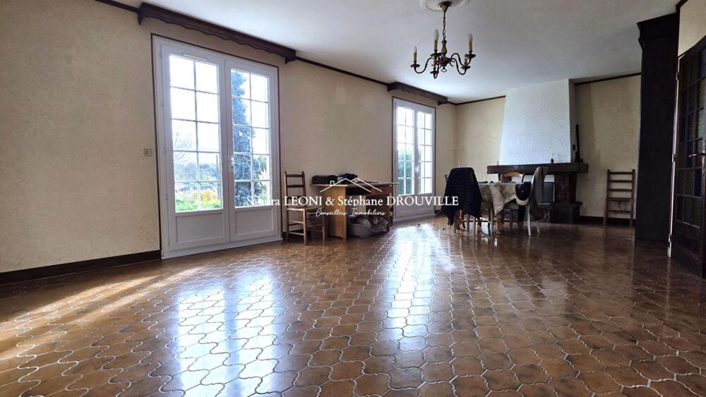 JOUY - RAVISSANTE MAISON de 129 m² 4 pièces