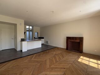  Appartement à louer 2 pièces 64 m²