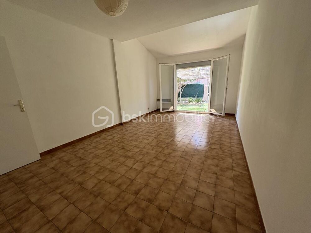 Vente Maison maison mitoyenne proche mer et village Sanary sur mer