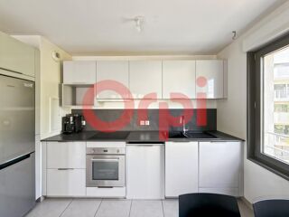 Appartement à louer 4 pièces 80 m²