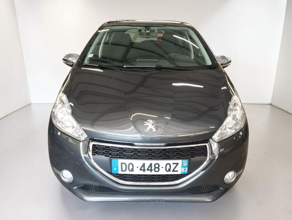 208 1.2 VTI 82 STYLE 5P 2015 occasion 06640 Saint-Jeannet