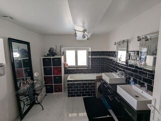  Maison � vendre 7 pi�ces 205 m�