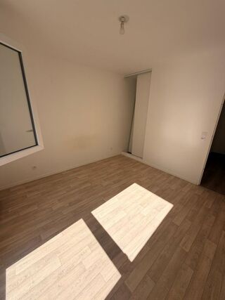  Appartement à louer 2 pièces 40 m²