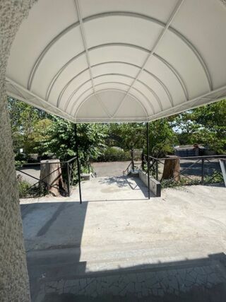  Immeuble � vendre 15 + pi�ces 900 m�