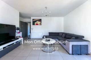 Vente Appartement Référence : 7253-MCO - Dernier étage Appartement 3 pièces terrasse et place de parking privative en sous sol Marseille 13