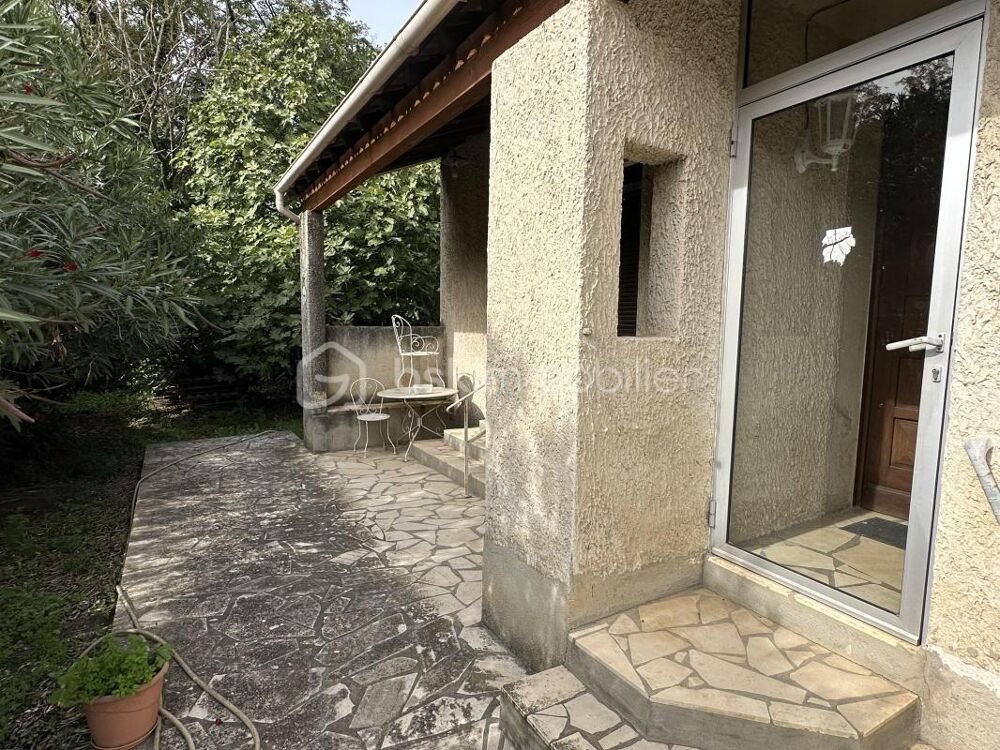 Vente Maison Maison plain-pied 120m² habitable sur 1896m² de terrains, 3 chambres Montfrin