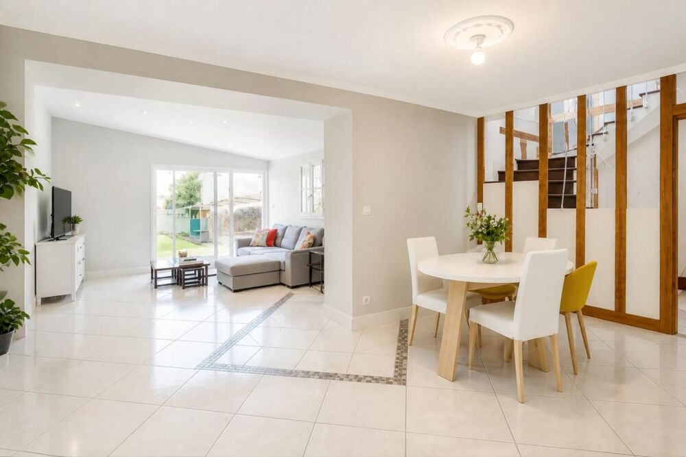 Vente Maison Maison de 5 pièces de 133 m² à Poitiers Poitiers