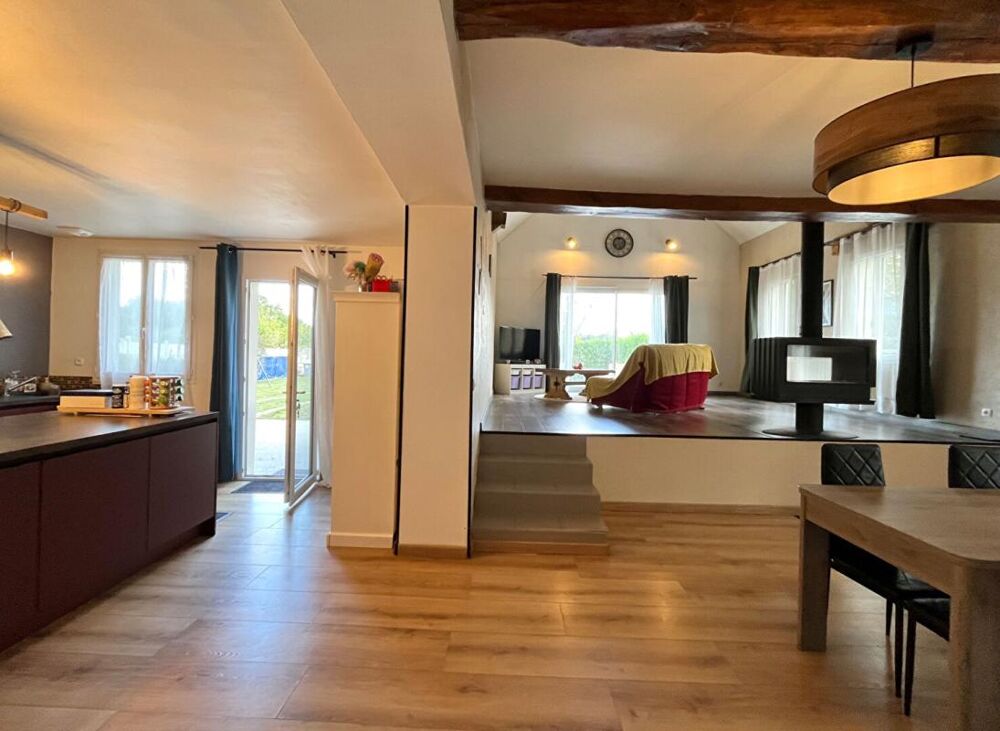Vente Maison Maison 5 pièce(s) 142 m2 + Jardin Cuts
